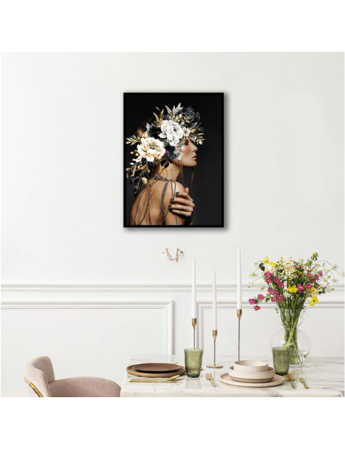 Tableau femme florale élégante – Chaînes & fleurs 60x80