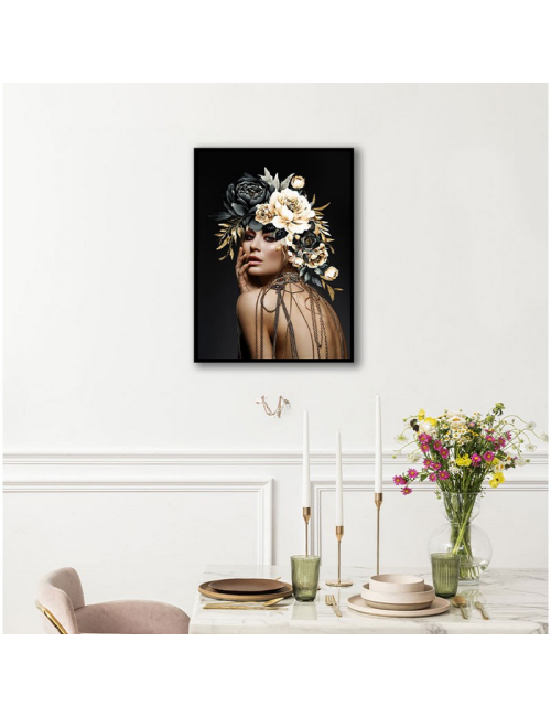Tableau femme glamour florale – Chaînes & fleurs dorées 60x80