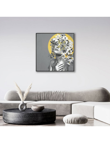 Tableau 100x100 femme fleurie or – déco contemporaine